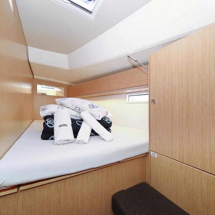 Saphir | Bavaria Cruiser 46 photo 10