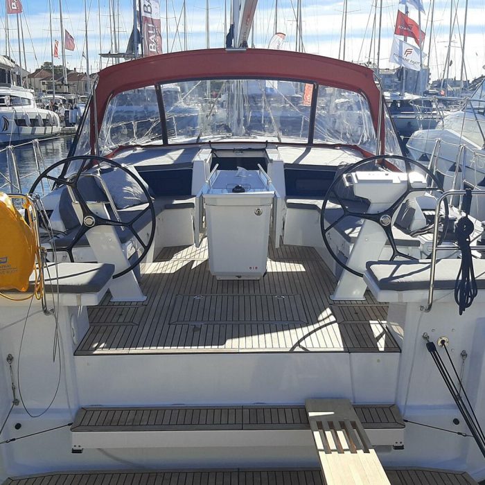 NAUTI BUOY | Oceanis 46.1 photo 3