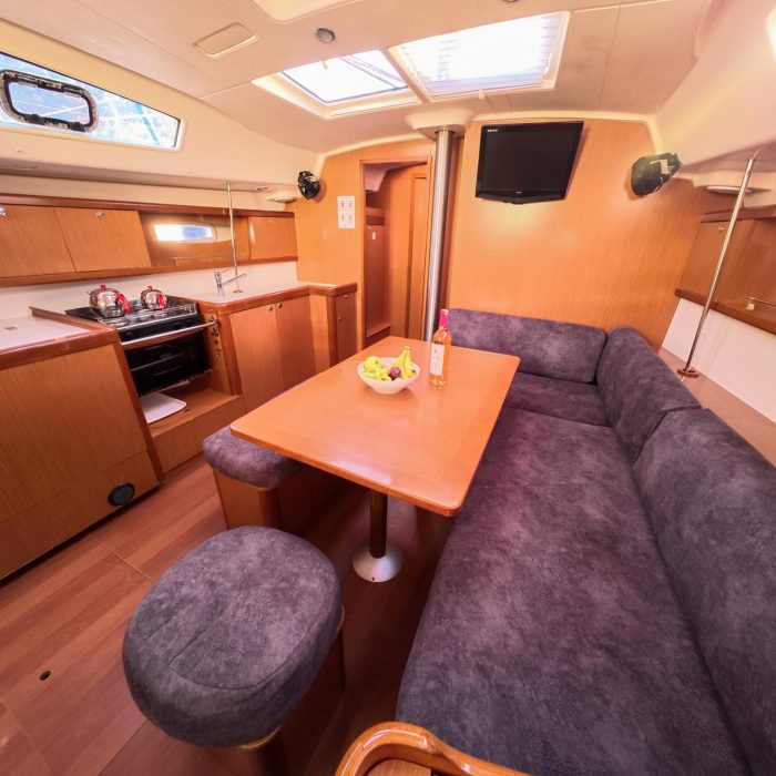 Classic | Oceanis 43 photo 17