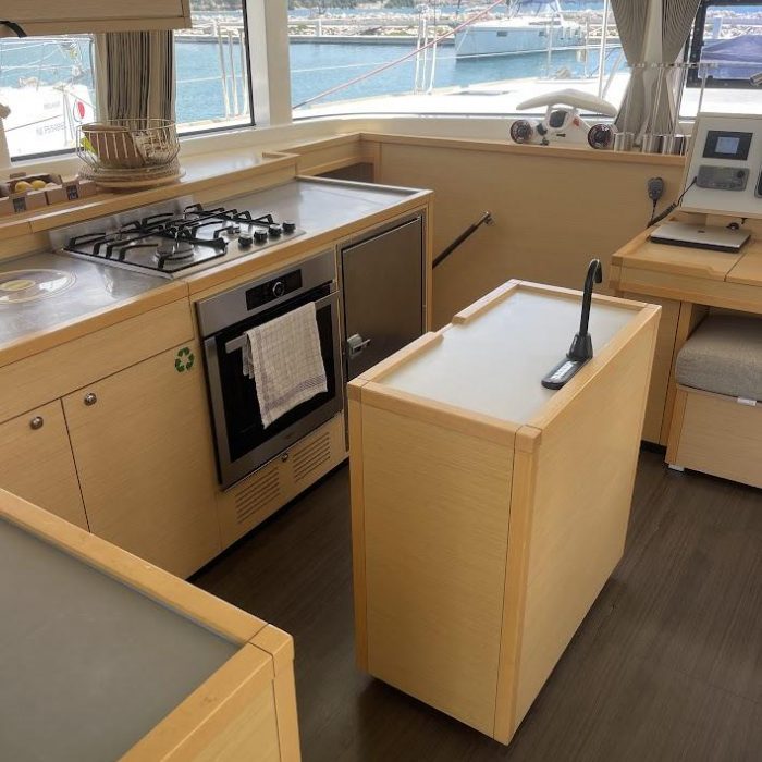 DISCOVERY I | Lagoon 52F photo 32