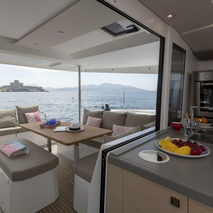 Rossa | Fountaine Pajot Astrea 42 photo 2