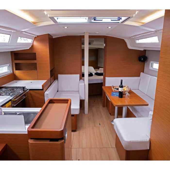 Sky Kiss | Sun Odyssey 410 photo 6