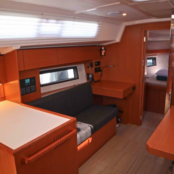 Lima | Bavaria C42 photo 15