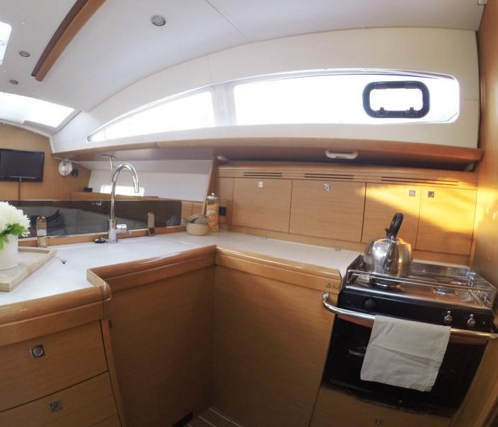 Sweet Alis | Sun Odyssey 42DS photo 18