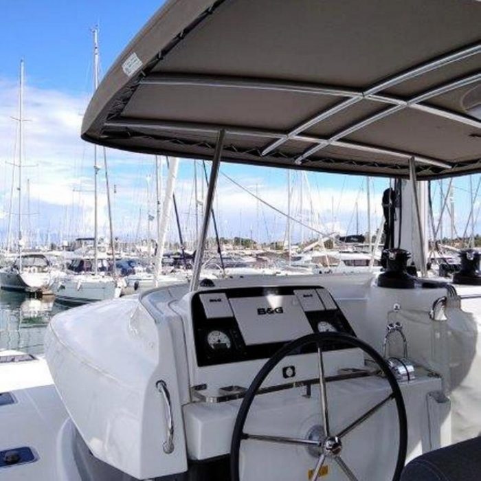 Stolos | Lagoon 42 photo 3