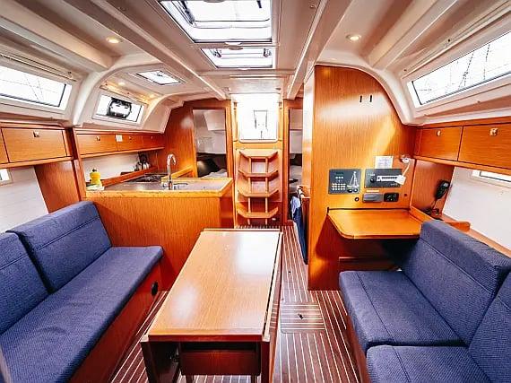 Blue Tone | Bavaria Cruiser 37 photo 3