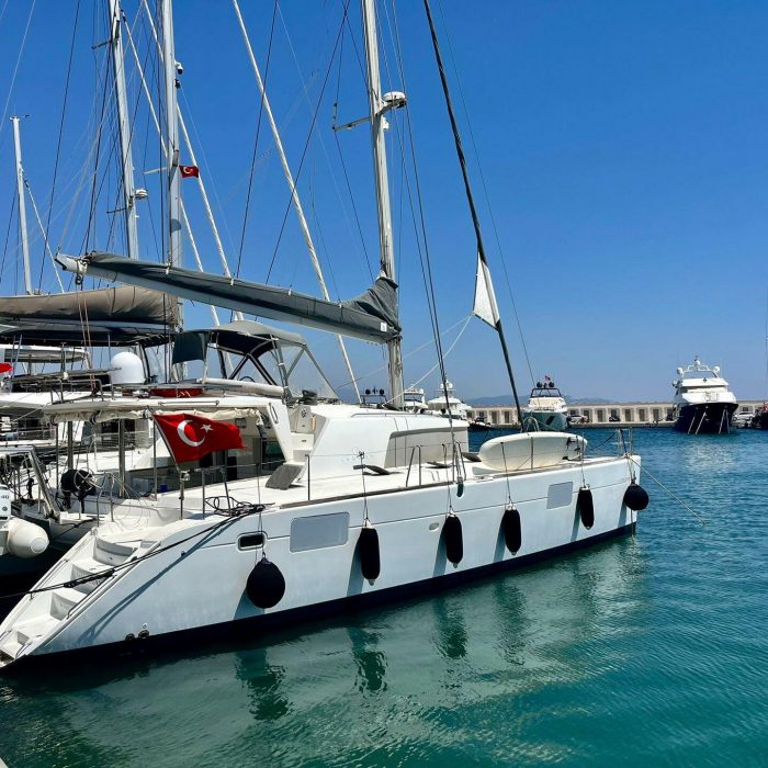 Premium | Lagoon 440 photo 4
