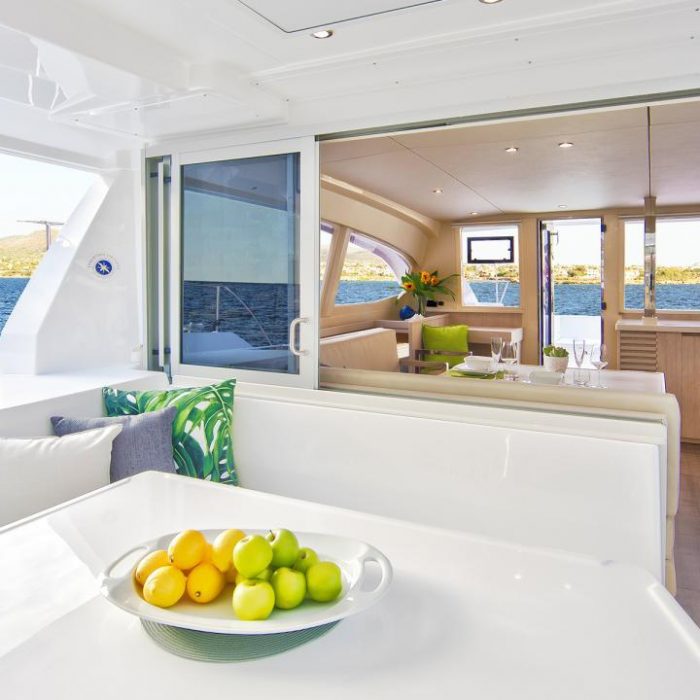 Moorings 4000/3 Club | Leopard 40 photo 6