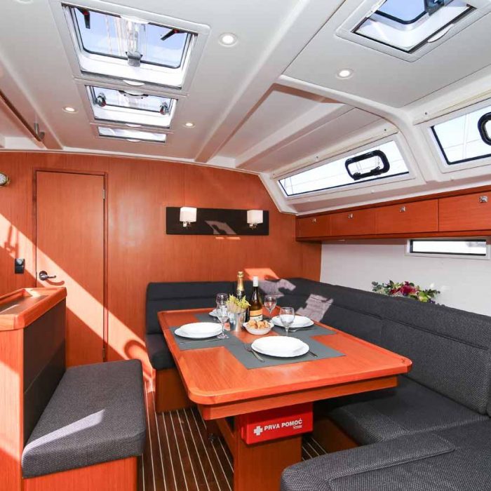 Challi | Bavaria Cruiser 46 photo 13