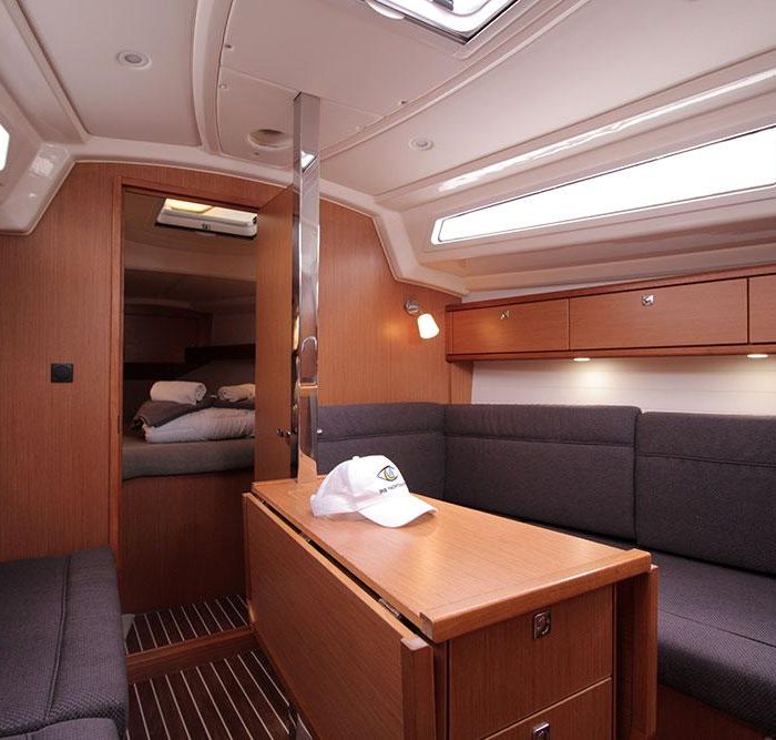 Callisto | Bavaria Cruiser 33 photo 11 Callisto | Bavaria Cruiser 33 photo 11
