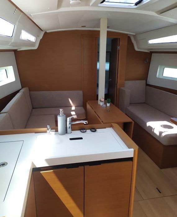 Bright Elli | Sun Odyssey 380 - 3 cab. photo 11