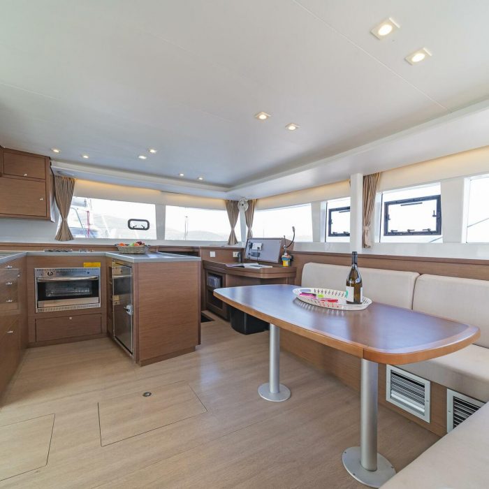 Kon-Tiki | Lagoon 450 Fly photo 18