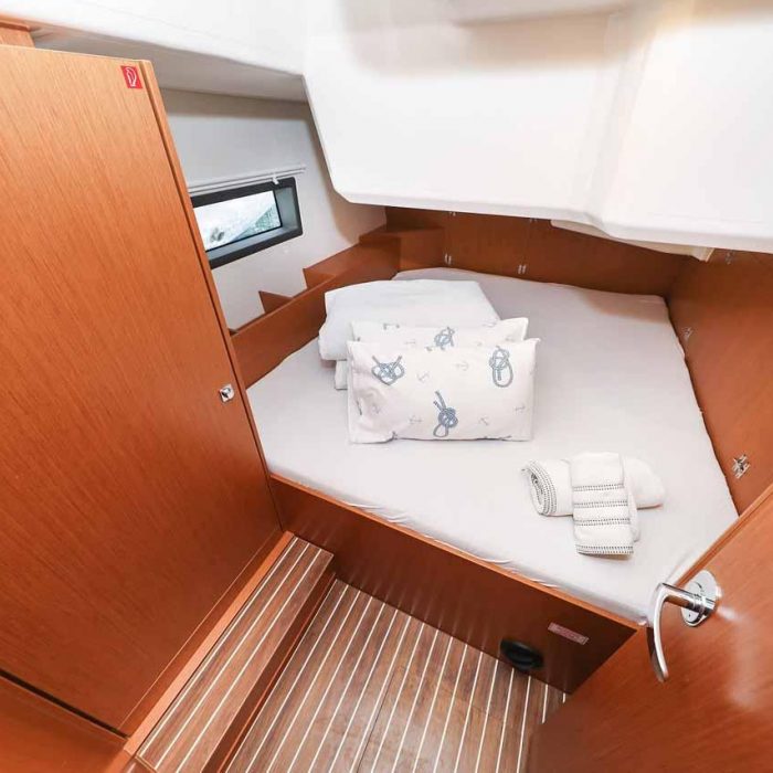 Rumba | Bavaria C42 photo 16