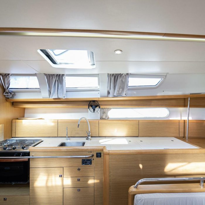 Beethoven ( with Bowthruster ,Solar Panels) | Sun Odyssey 44 i photo 11