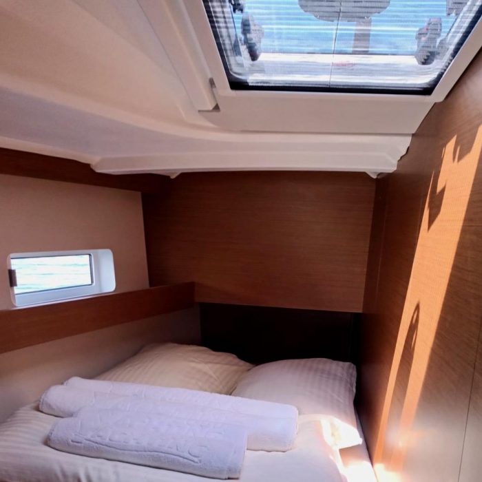 MA CHERIE | Sun Odyssey 490 photo 9