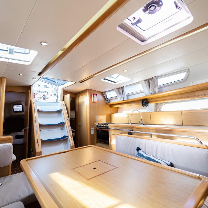 Beethoven ( with Bowthruster ,Solar Panels) photo 15