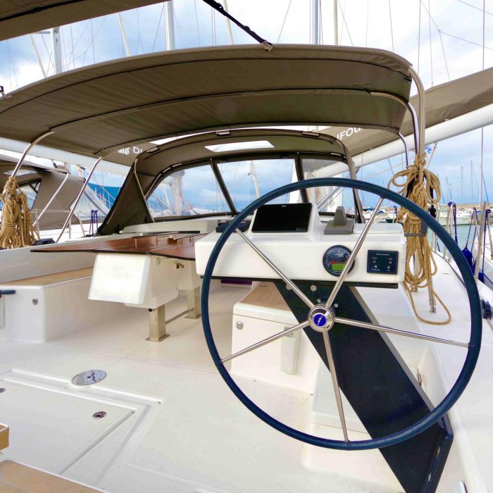 Fortuna - Water maker, Solar Panel | Dufour 470 photo 11