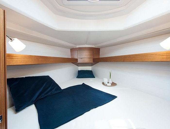 Adria Breeze | Bavaria Cruiser 33 photo 7
