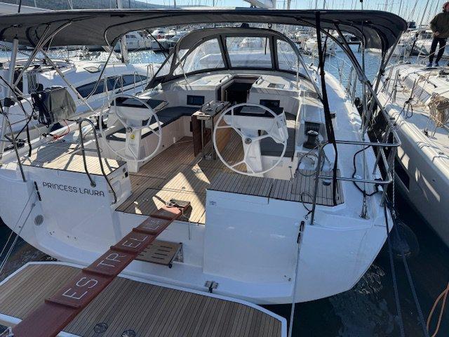 Princess Laura | Bavaria C46 photo 1