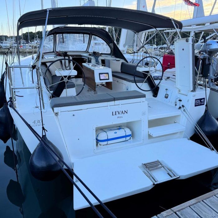 Levan | Dufour 430 photo 13