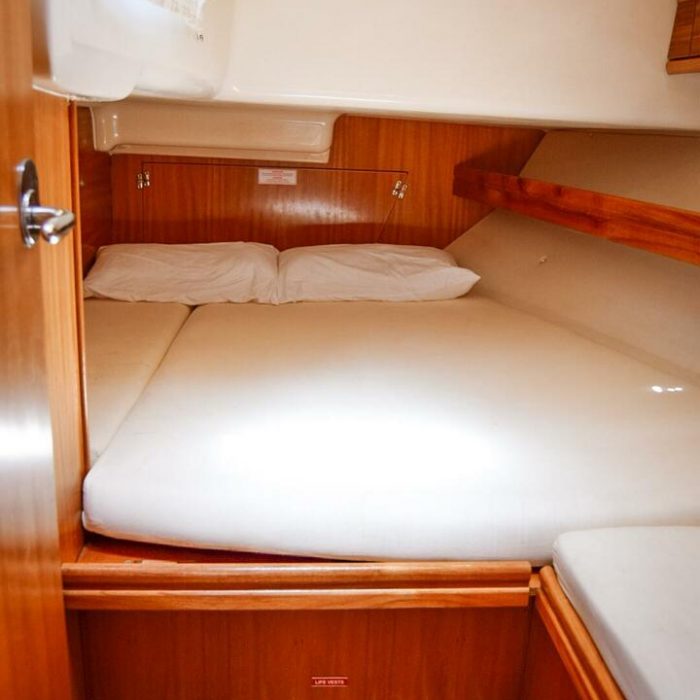 Nikea | Bavaria 46 photo 11