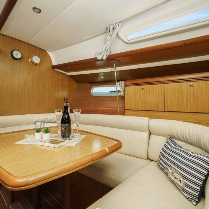 Ema | Sun Odyssey 42i photo 26