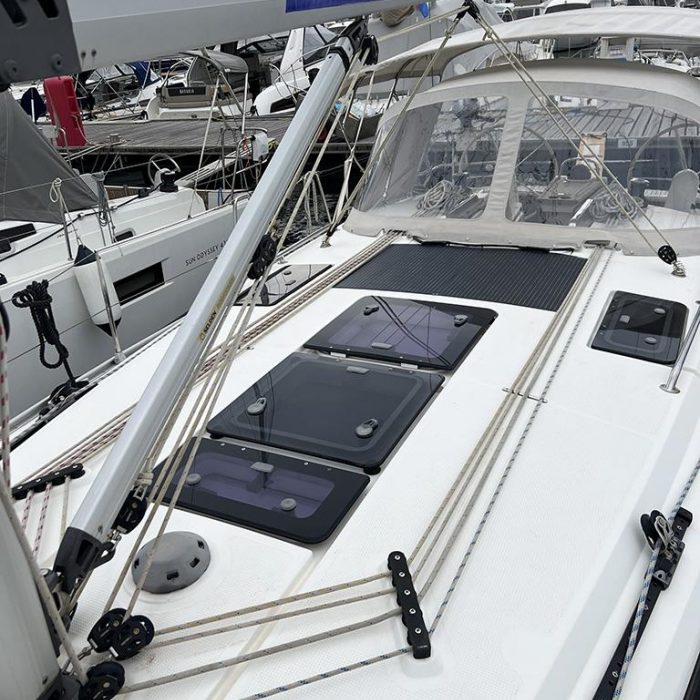 Jugo | Bavaria Cruiser 37 photo 4