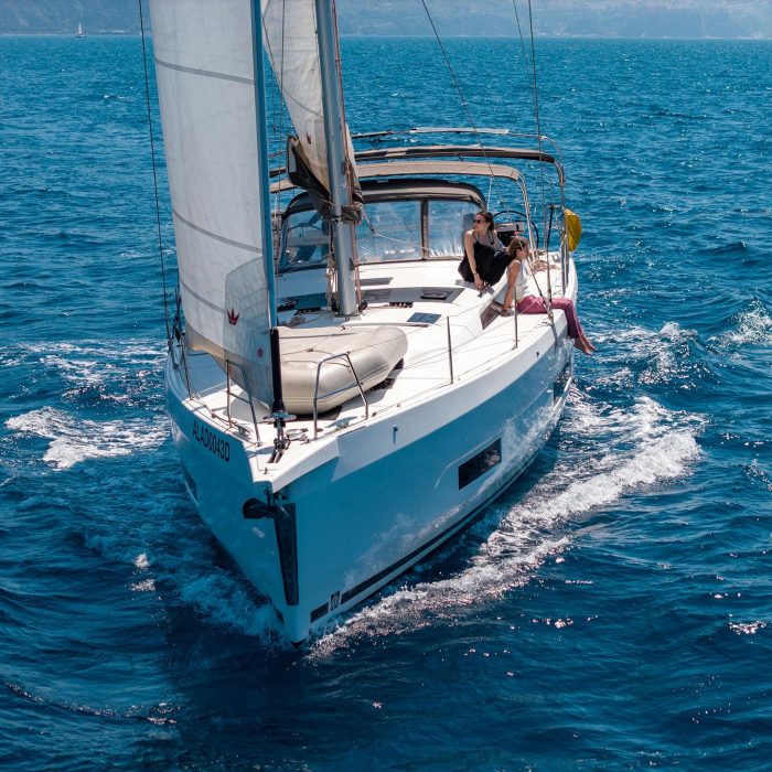 Fortuna - Water maker, Solar Panel | Dufour 470 photo 7