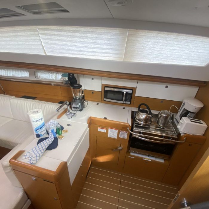 Good Decision | Jeanneau Sun Odyssey 44DS photo 14