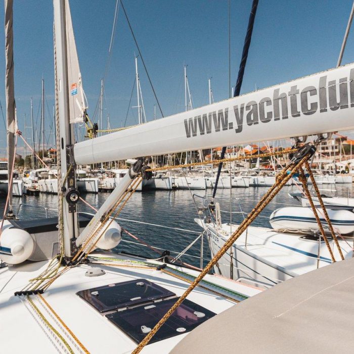 Mystic | Bavaria 36 Cruiser photo 10
