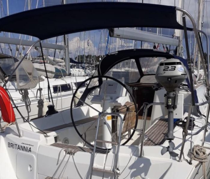 Britannia | Sun Odyssey 33i photo 1