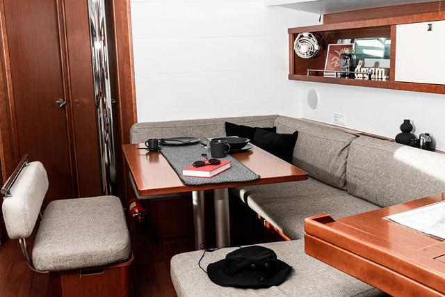 Theia | Oceanis 45 photo 25
