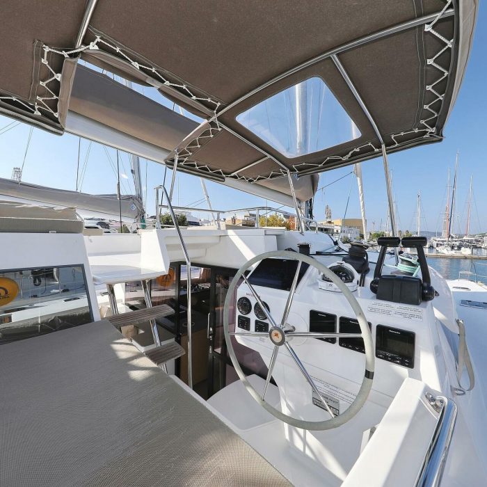 Feeling Free | Fountaine Pajot Saba 50 photo 3