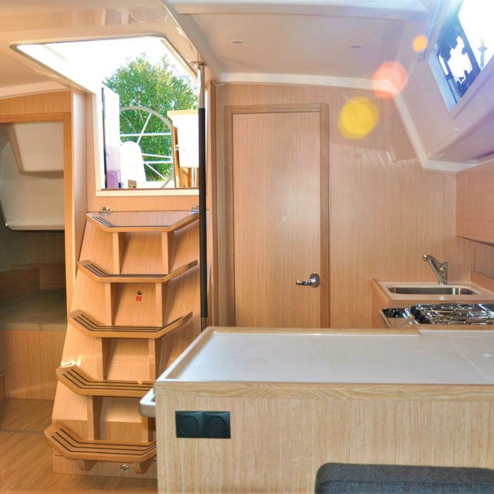 Hope I. | Bavaria C42 photo 7