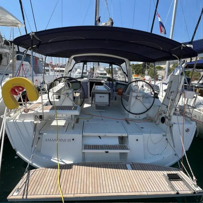 Amandine III | Oceanis 41.1 photo 1