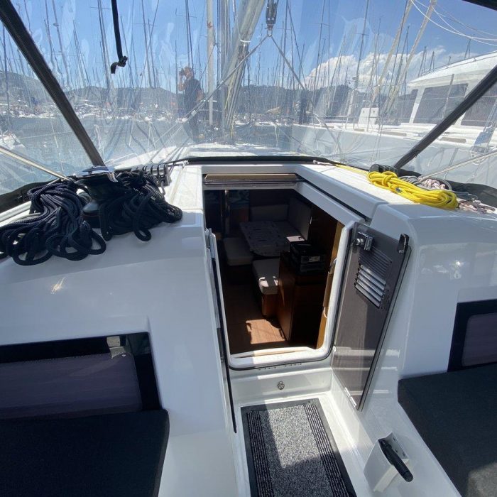 Lornia | Sun Odyssey 440 photo 10