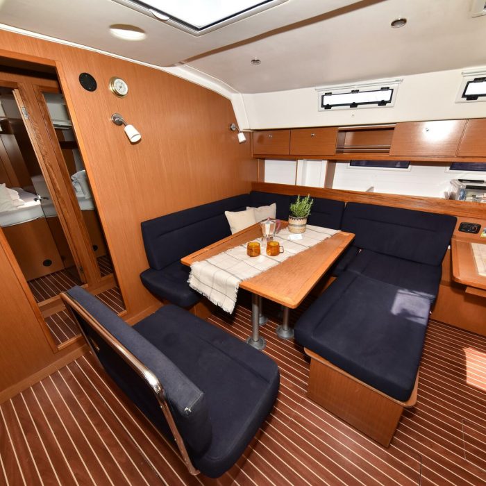 Controvento | Bavaria Cruiser 45 photo 20