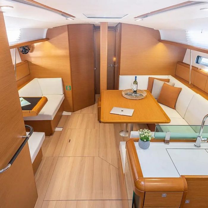 Sante | Sun Odyssey 449 photo 7