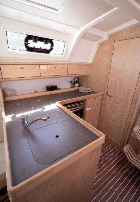Kata | Bavaria Cruiser 37 photo 6