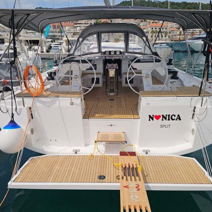 Nonica | Bavaria C46 photo 3