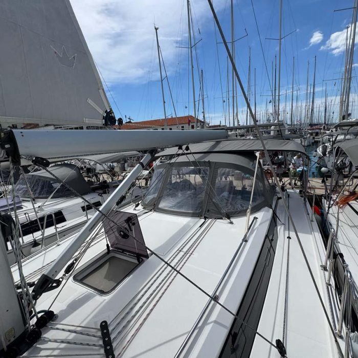 A.HO.I. two | Bavaria C42 photo 9