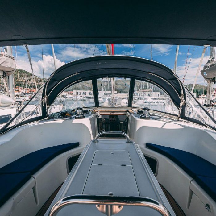 Ana B. | Sun Odyssey 49i photo 19