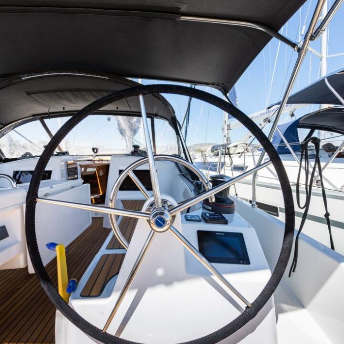 Martha | Sun Odyssey 410 photo 11