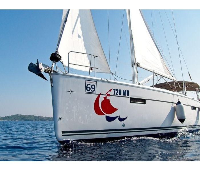 MH 74 | Bavaria Cruiser 41 photo 6
