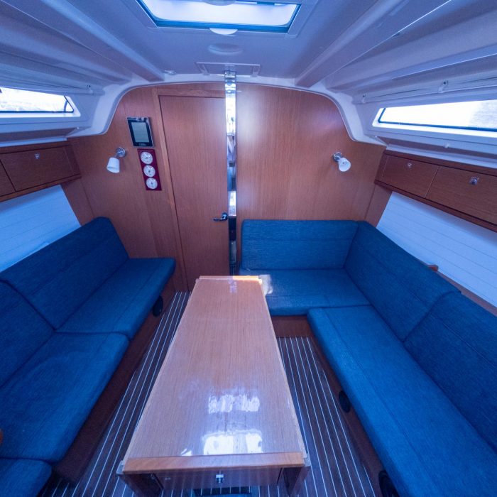 Almira | Bavaria Cruiser 37 photo 9