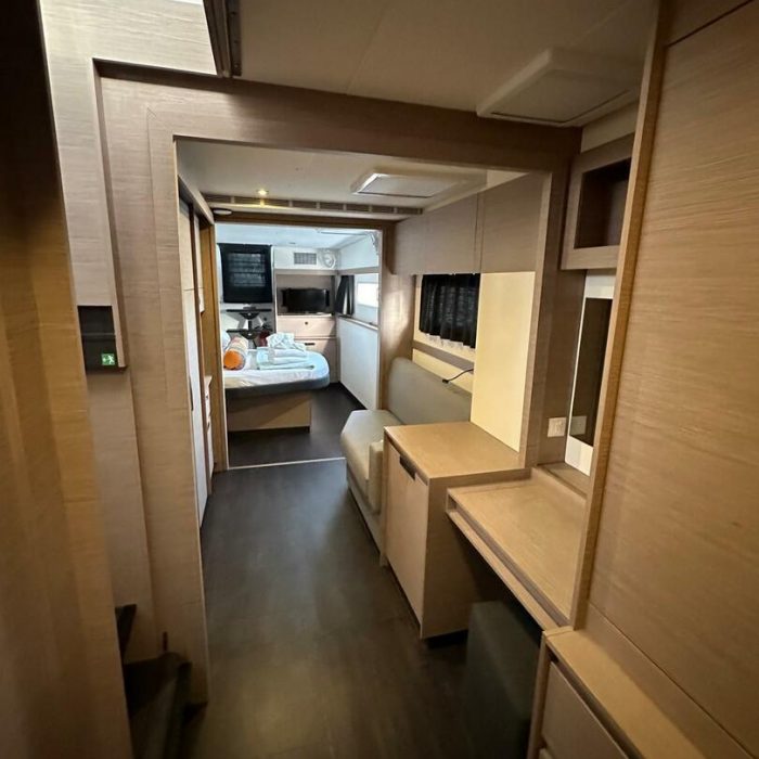 Amajen | Fountaine Pajot Aura 51 photo 10