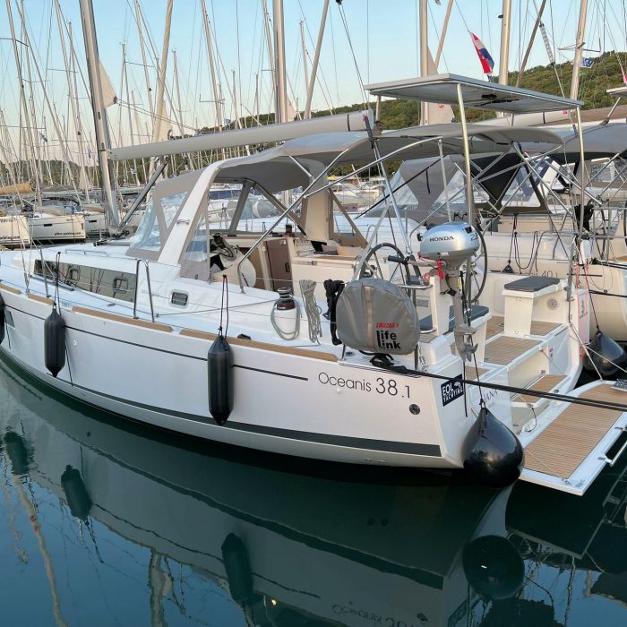 Jana | Oceanis 38.1 photo 4