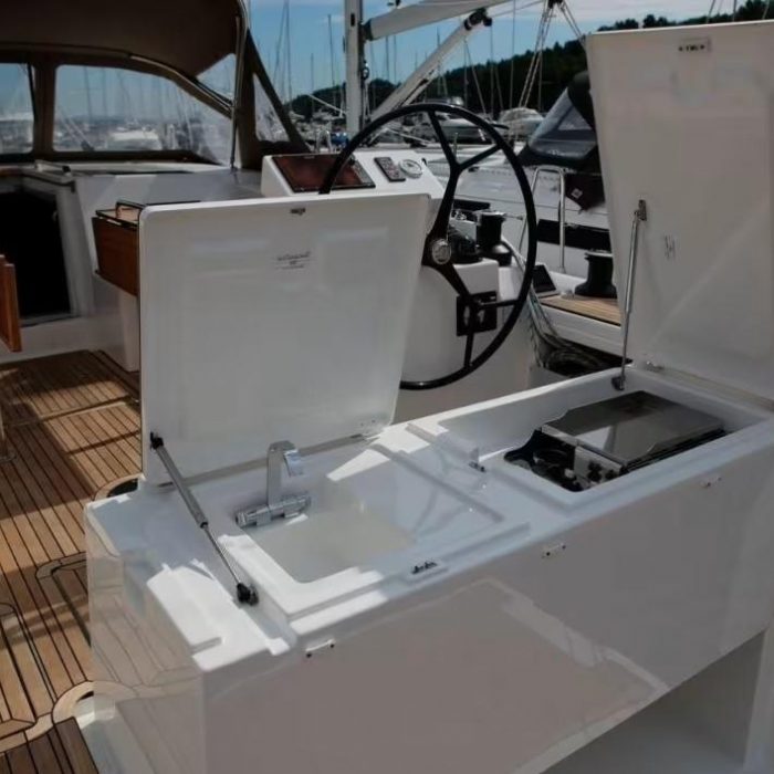 NUESTRA EMILIA | Bavaria C45 photo 2