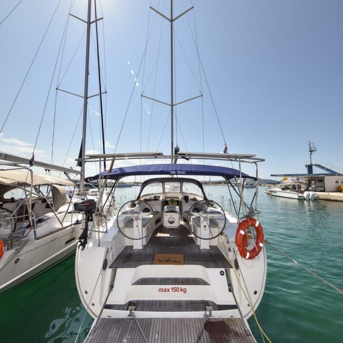Controvento | Bavaria Cruiser 45 photo 8