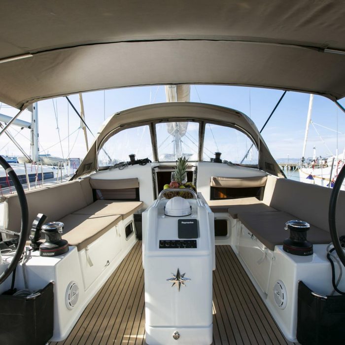 HOMESICK GEORGE | Sun Odyssey 440 photo 2
